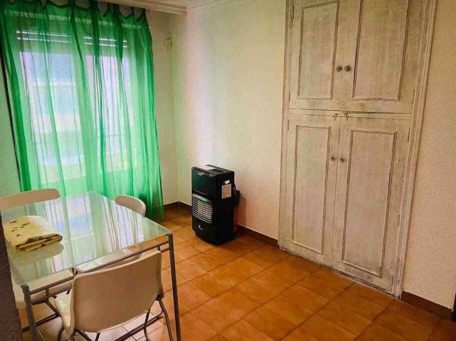 Apartamentos Centro Ciudad 2 Habitaciones Elda Zewnętrze zdjęcie